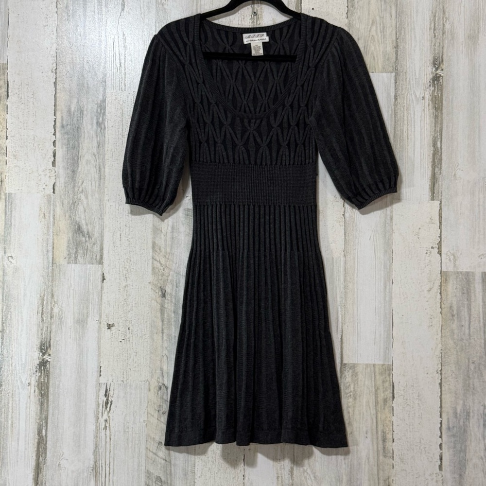 Vintage Dark Gray Knit Pleated Puffy Sleeve Midi Dress